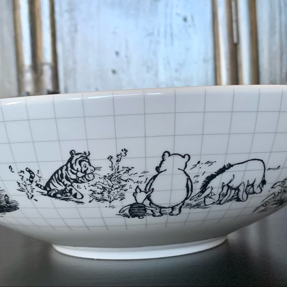 Disney Sketchbook Winnie the Pooh 9” Serving Bowl - Picture 12 of 16